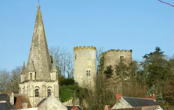 eglise-cinq-mars-la-pile-my--loire-valley