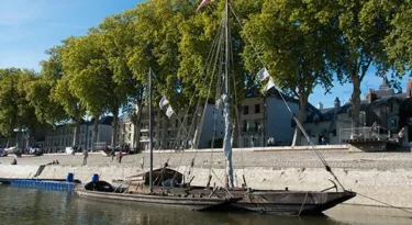 Navette fluviale Orleans Bertrand Deshaye Sterne My Loire Valley