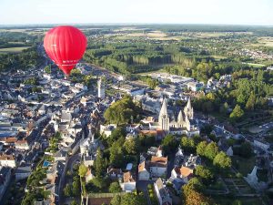 Vol au dessus de la Cité royale de Loches