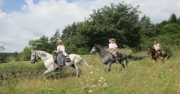 balade à cheval la ferme de krouge credits to OTI Val de Loire et Forêt d'Orléans - My Loire Valley