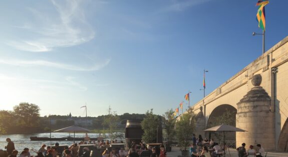 quai-bords-de-loire-pont-tours(1320x990px)©Sébastien Andréi