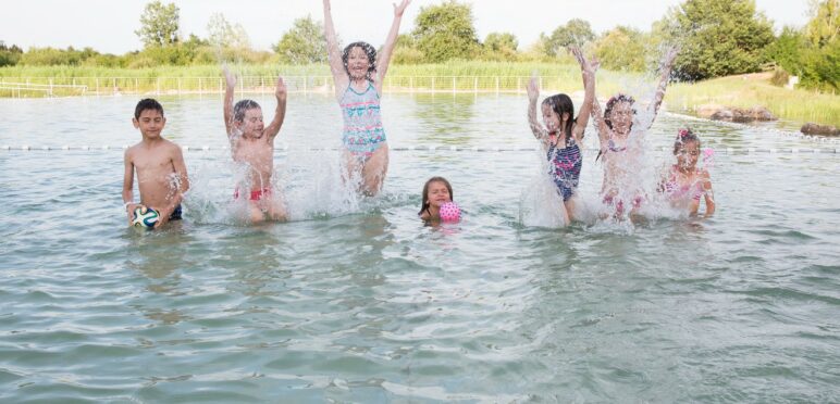 baignade naturelle du grand chambord enfants