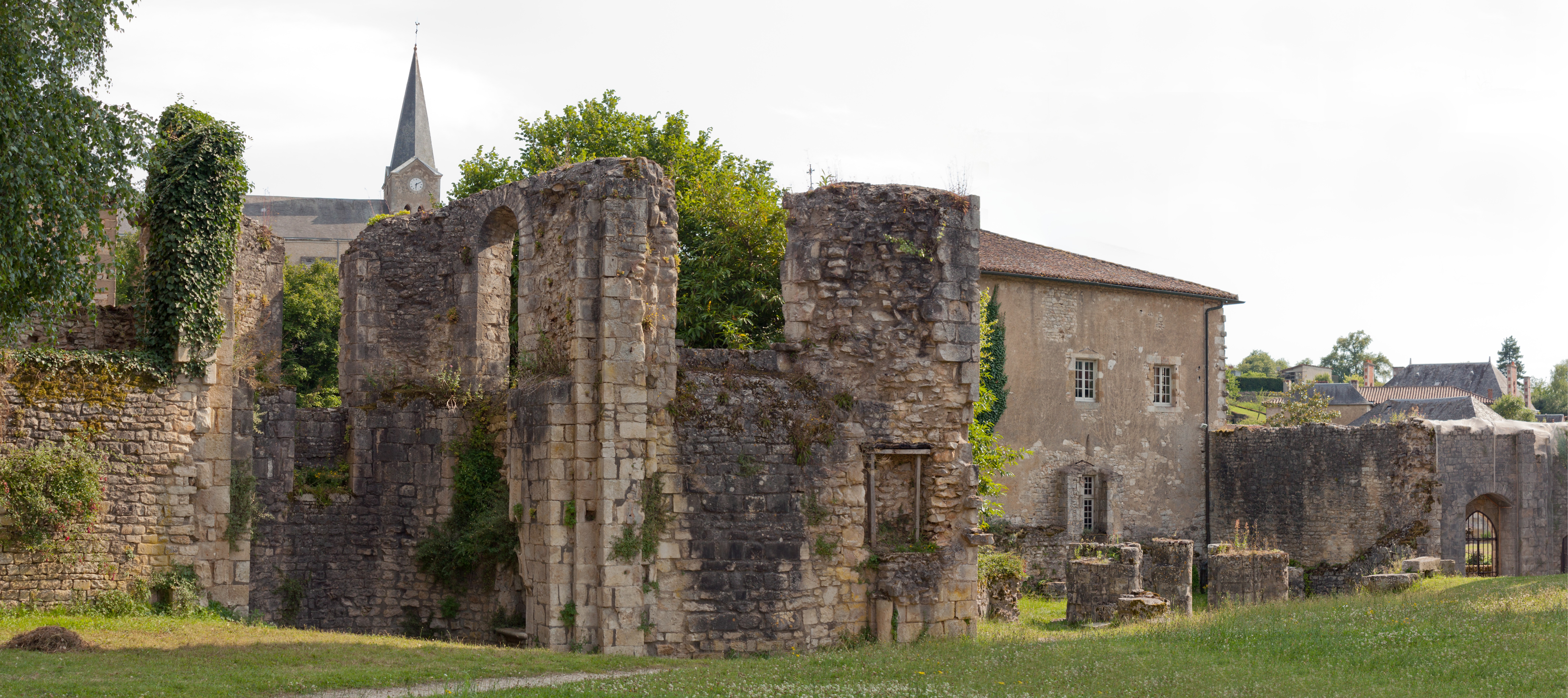 Charroux