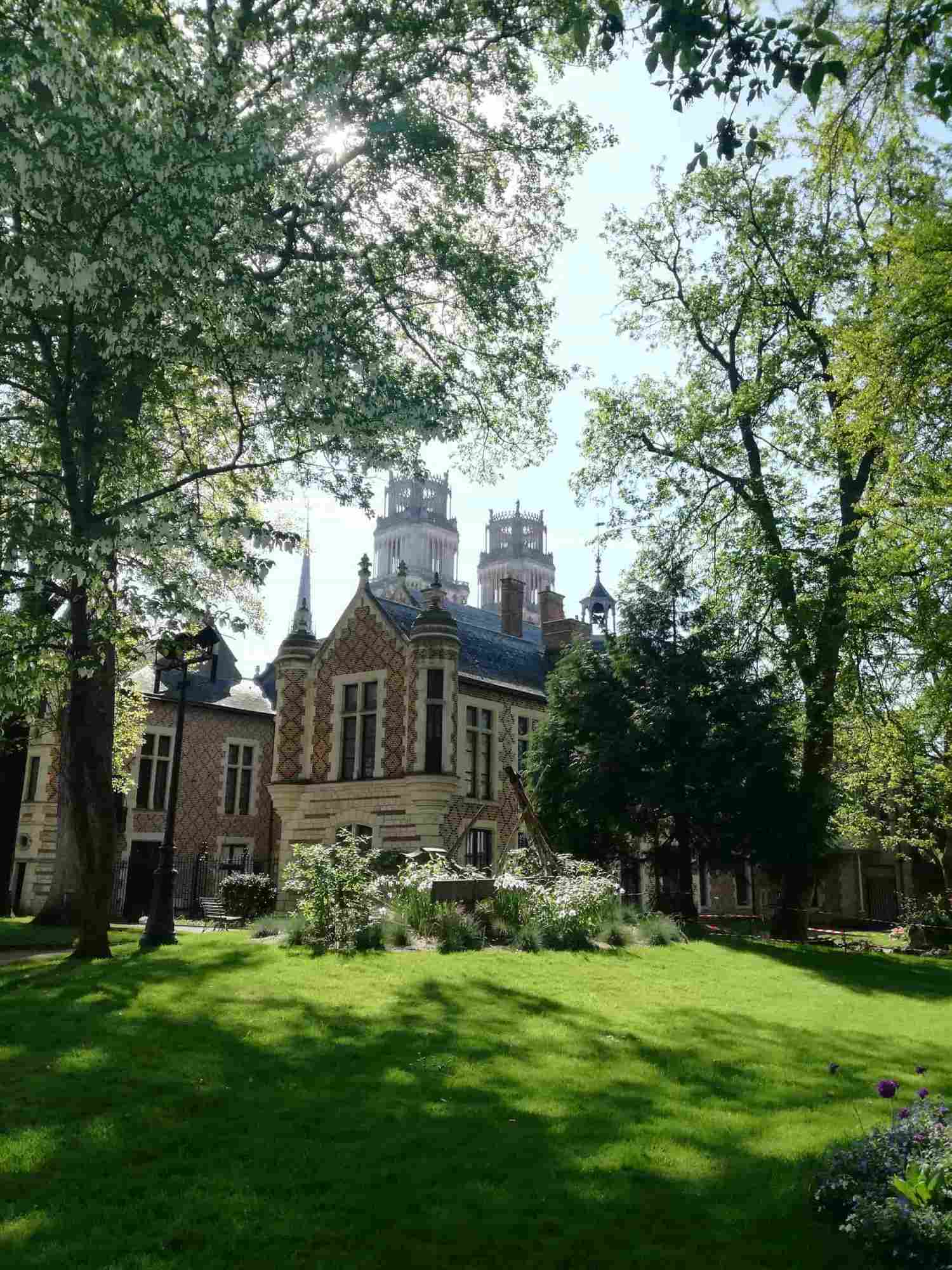 Jardins de l'hôtel groslot jardins orleans