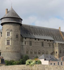 chateau de laval