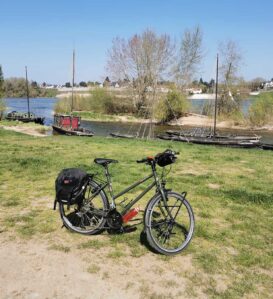 Loire à vélo à Jargeau © Adeline Moreau - CRT Centre-Val de Loire