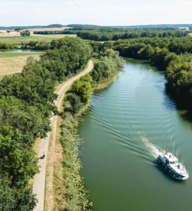 Canal du nivernais BFC Tourisme