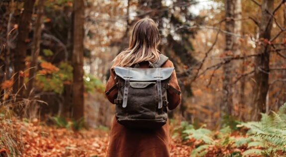 Fille dans la nature