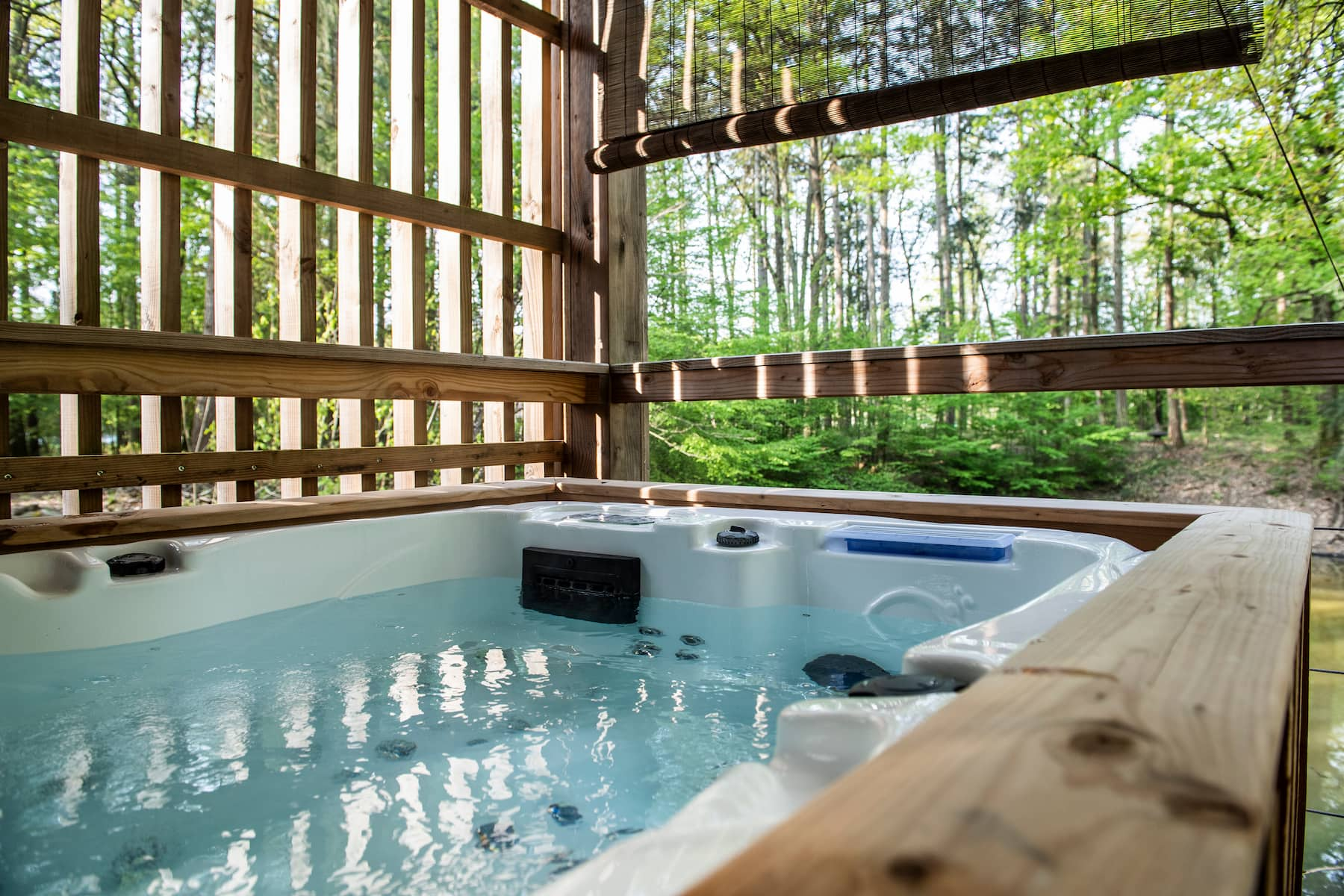 Jacuzzi Loire Valley Lodges