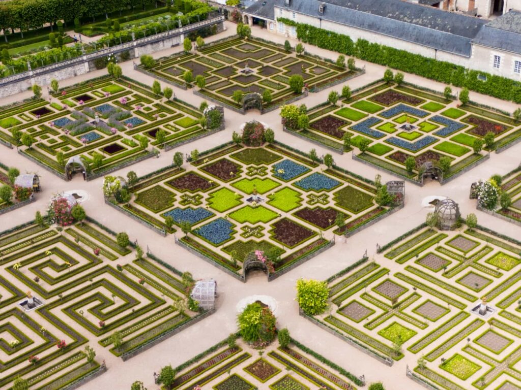 jardins-chateau-de-Villandry-vue-drone-My-Loire-Valley