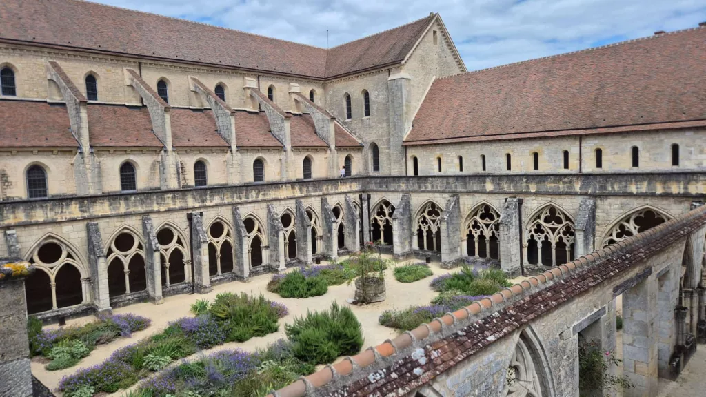 Abbaye de Noirlac, Bruère-Allichamps