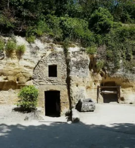 Le Musée du Village Troglodytique Louresse-Rochemenier