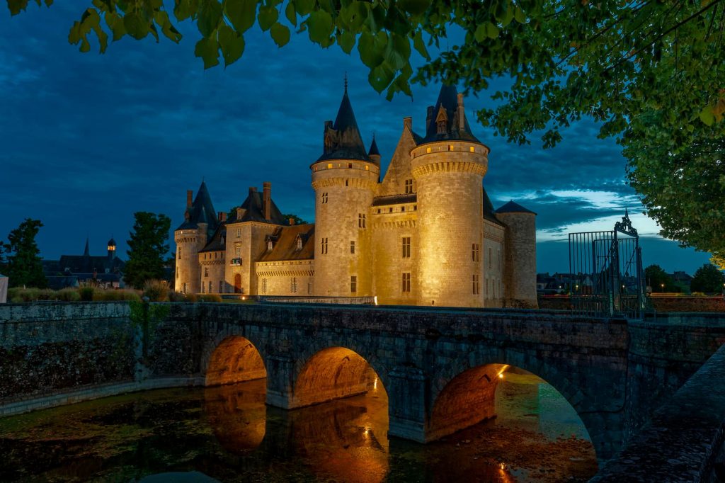 sully-sur-loire-nocturne