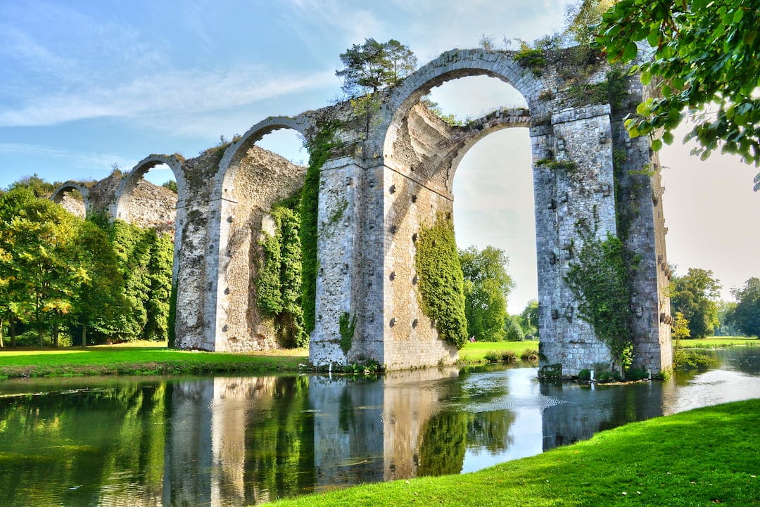 Aqueduc - chateau de maintenon dans l'Eure-et-Loire