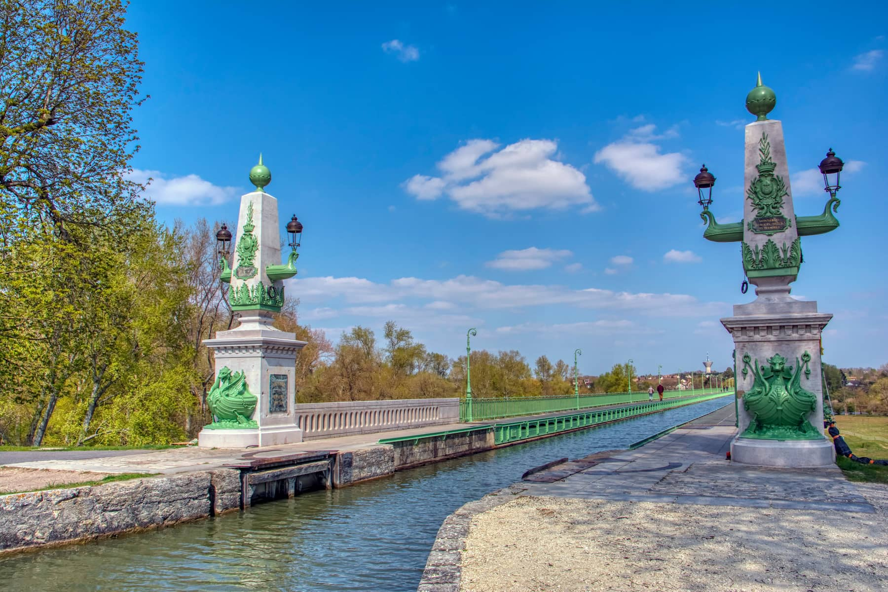 Briare-StockPhotoAstur-AdobeStock